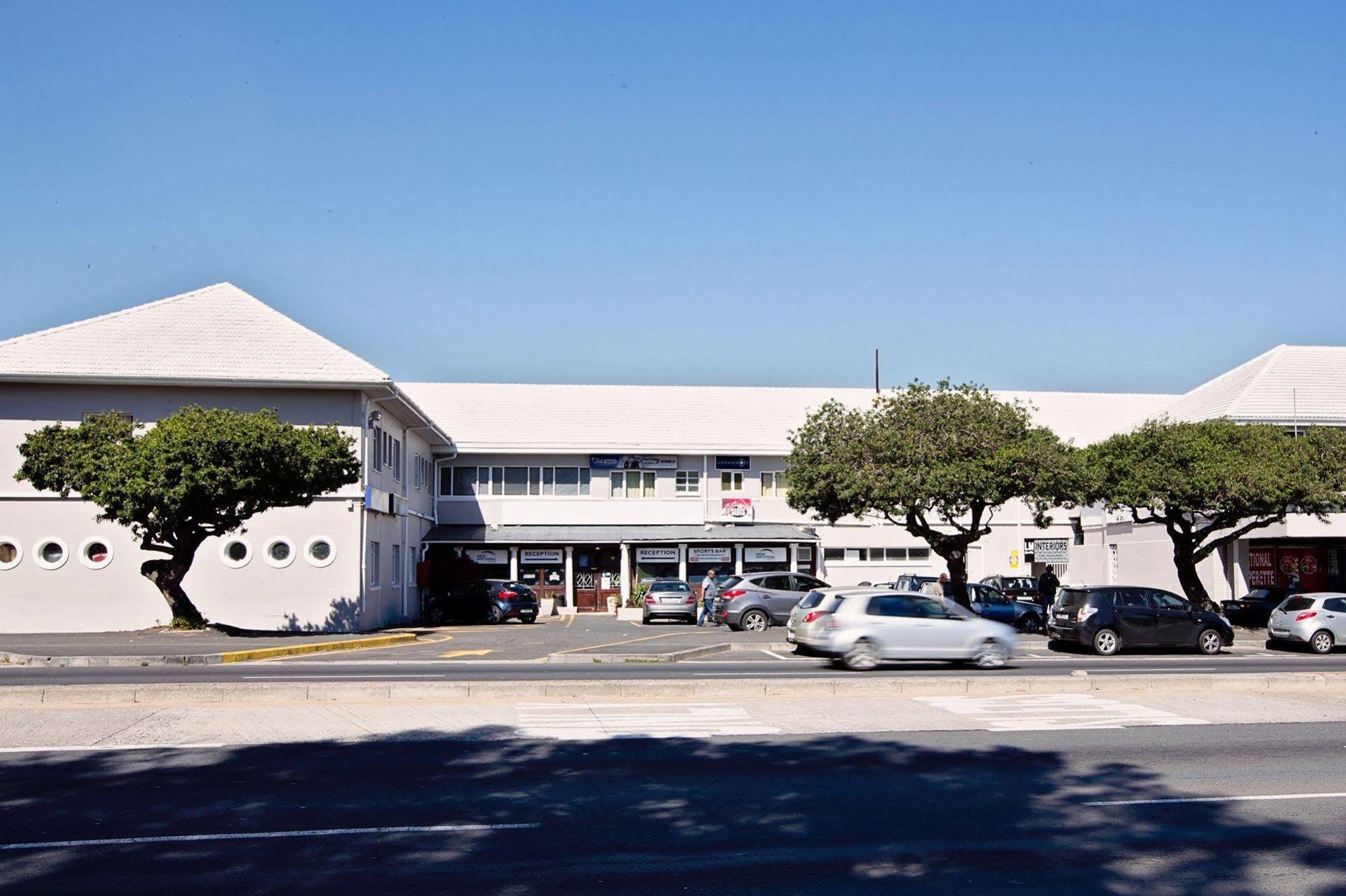 New National Hotel And Conference Parow Bagian luar foto