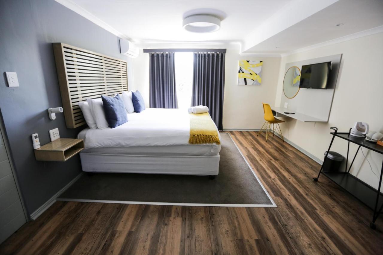 New National Hotel And Conference Parow Bagian luar foto