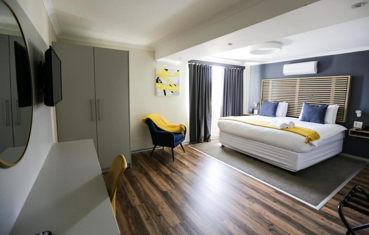 New National Hotel And Conference Parow Bagian luar foto