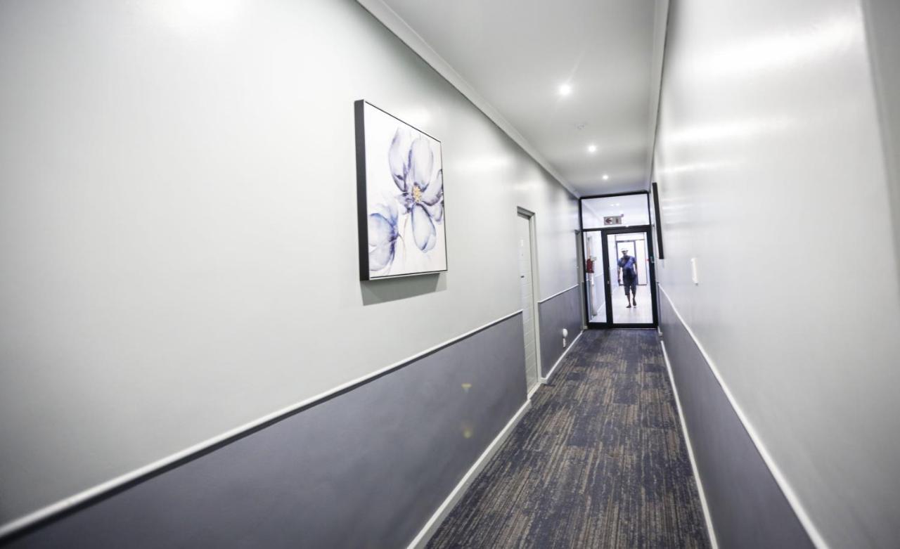 New National Hotel And Conference Parow Bagian luar foto