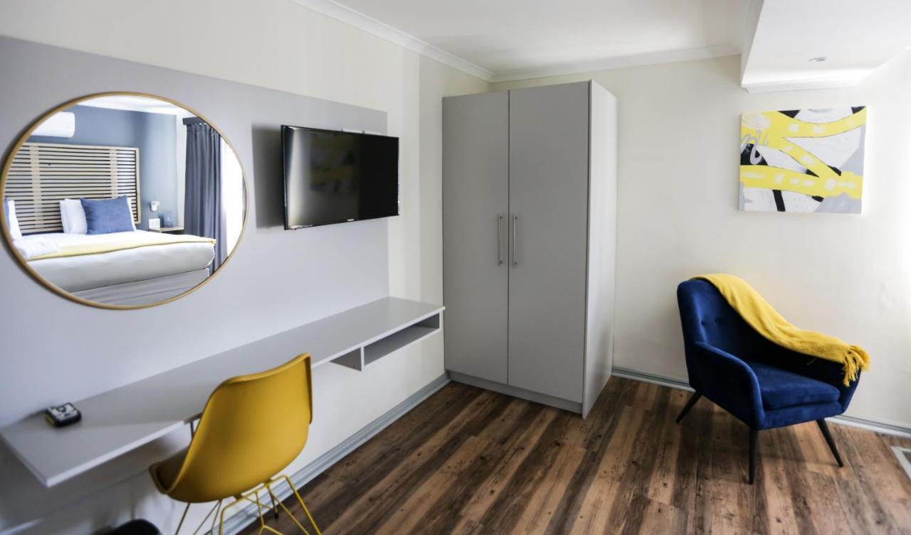 New National Hotel And Conference Parow Bagian luar foto